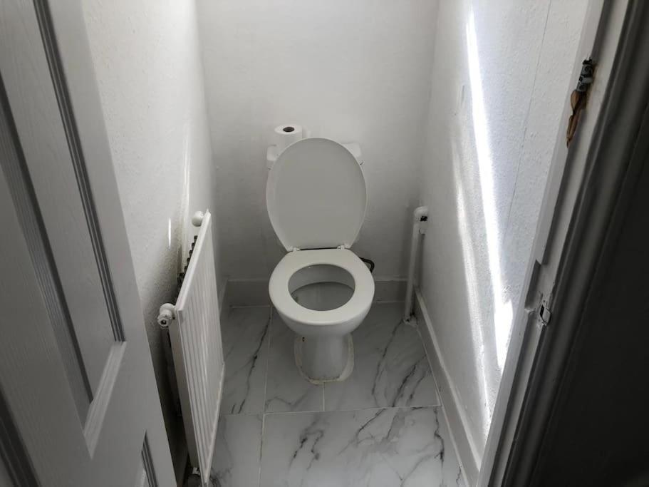 East London 2 Bedroom Flat Esterno foto