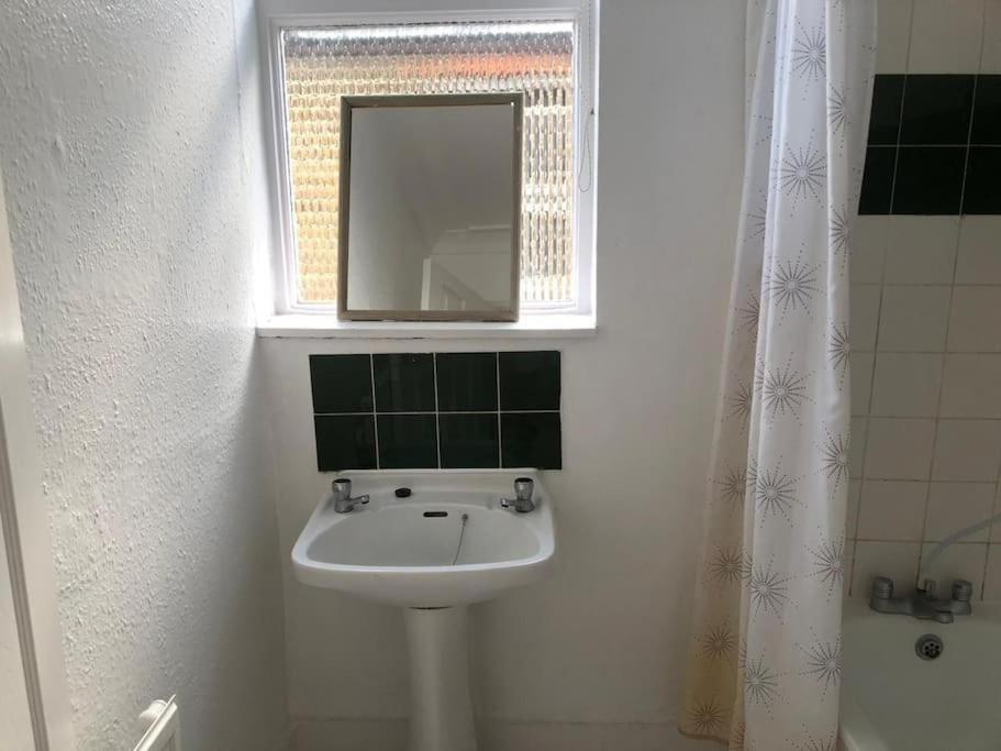 East London 2 Bedroom Flat Esterno foto